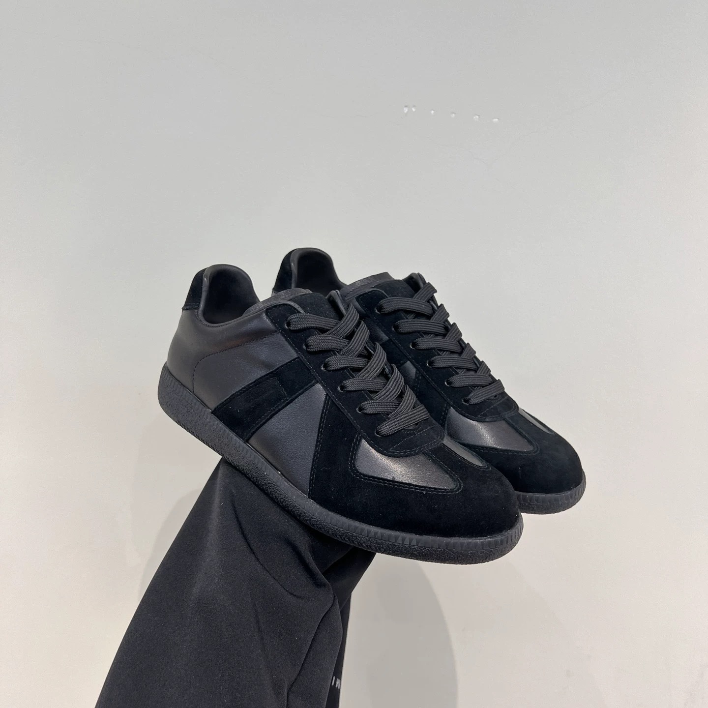 马吉拉M6德训鞋女真皮小白鞋百搭休闲板鞋情侣平底复古阿甘运动鞋 8