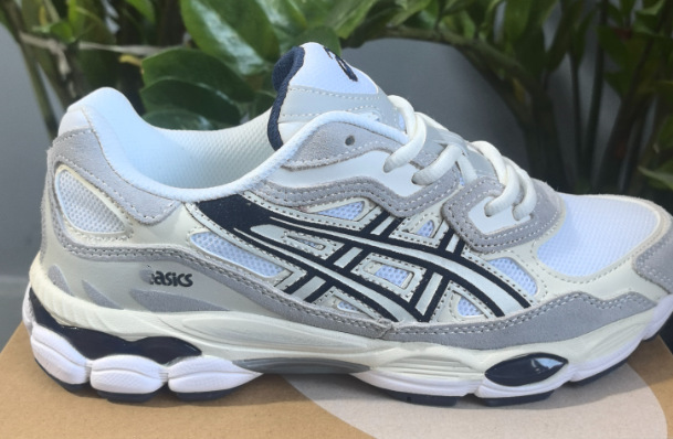 亚瑟士富白灰蓝