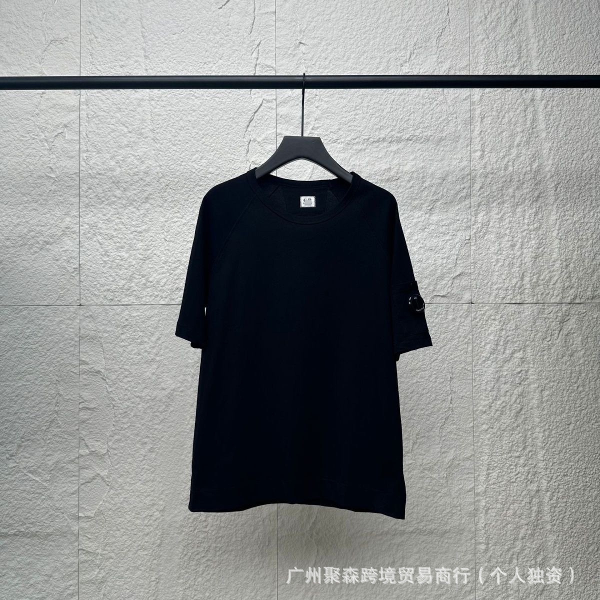 黑色短袖刺绣标