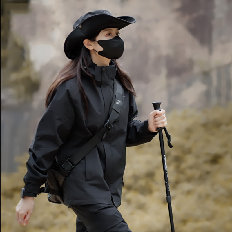 男女运动户外薄款轻壳鸟家冲锋衣连帽防水防风外套登山露营三防服