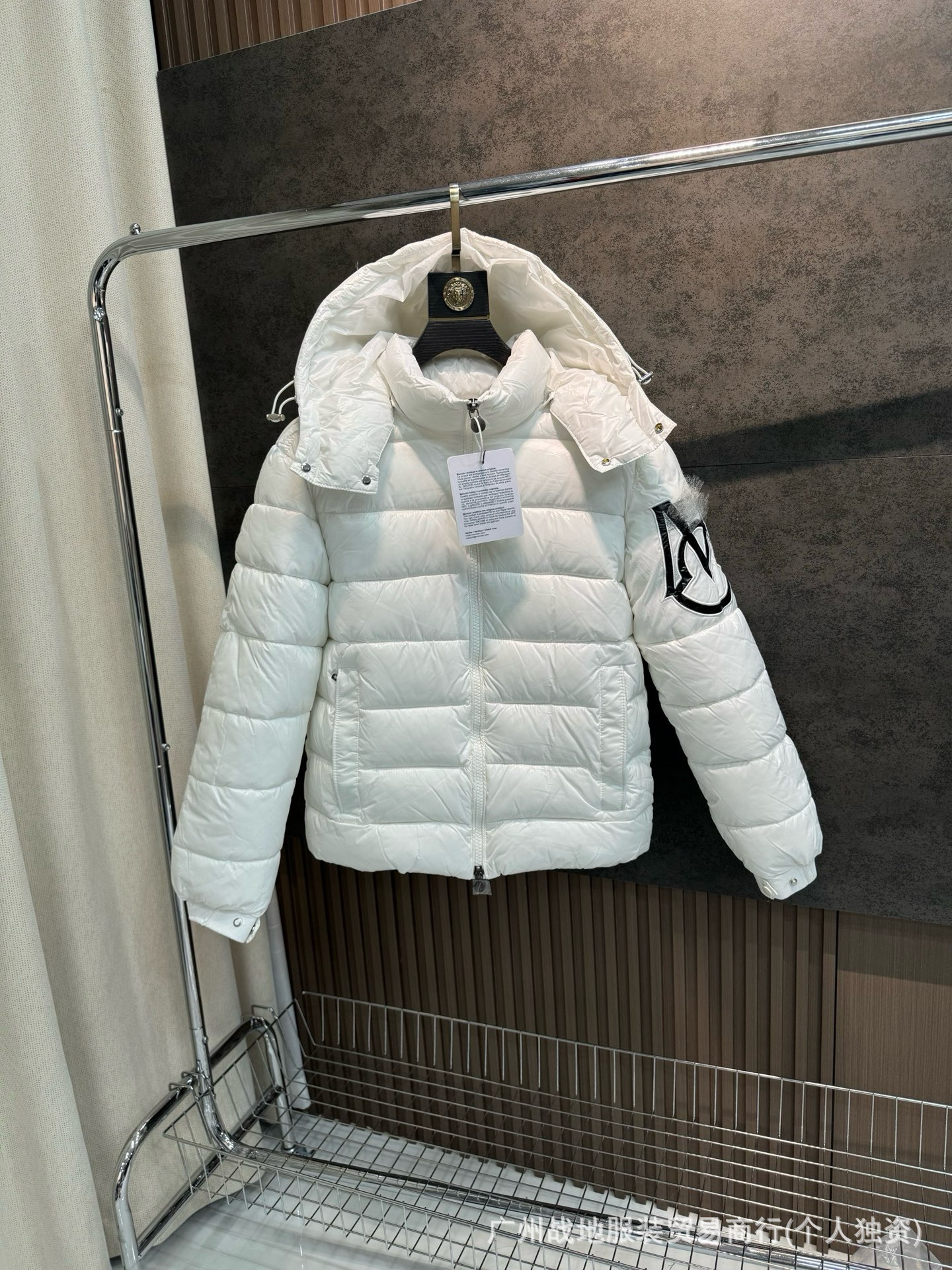 跨境高版本外贸M玛雅黑色经典羽绒服白鸭绒舒适保暖防寒连帽外套 42