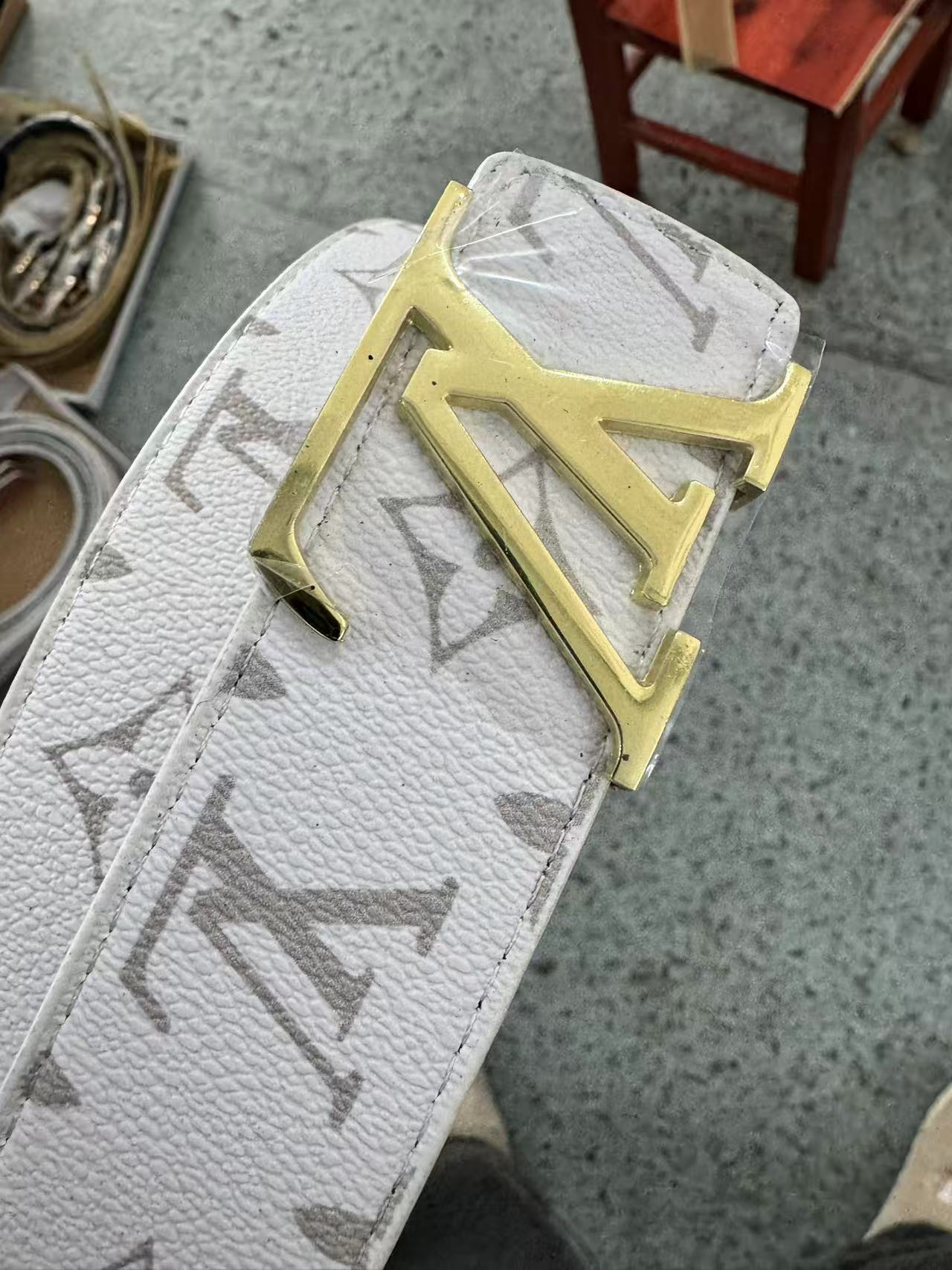 新款经典款男士平滑扣内穿电商实体店供货腰带小驴皮带一件代发 40