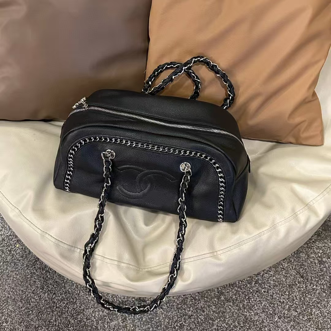 24新款高级感中古小香风vintage真皮链条单肩腋下包手提保龄球包 2