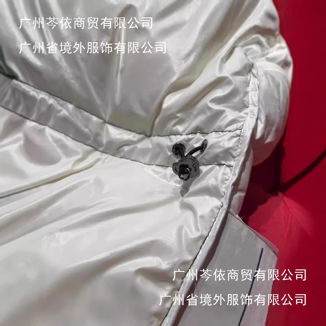 正确版本M家23SS短款漆面尼龙面料面包羽绒服男女同款可拆卸帽子 4