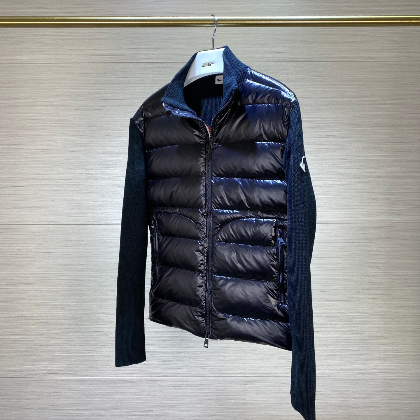欧洲站秋冬新款彩色条纹拉链立领夹克羽绒服男士通勤针织拼接外套 2