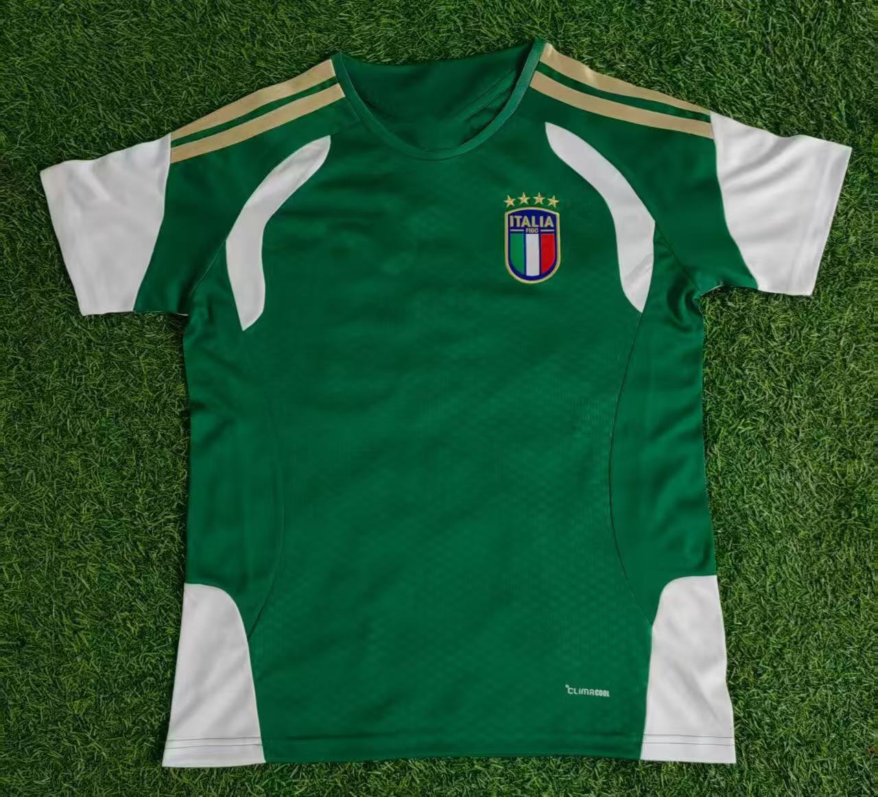 意大利绿色训练服