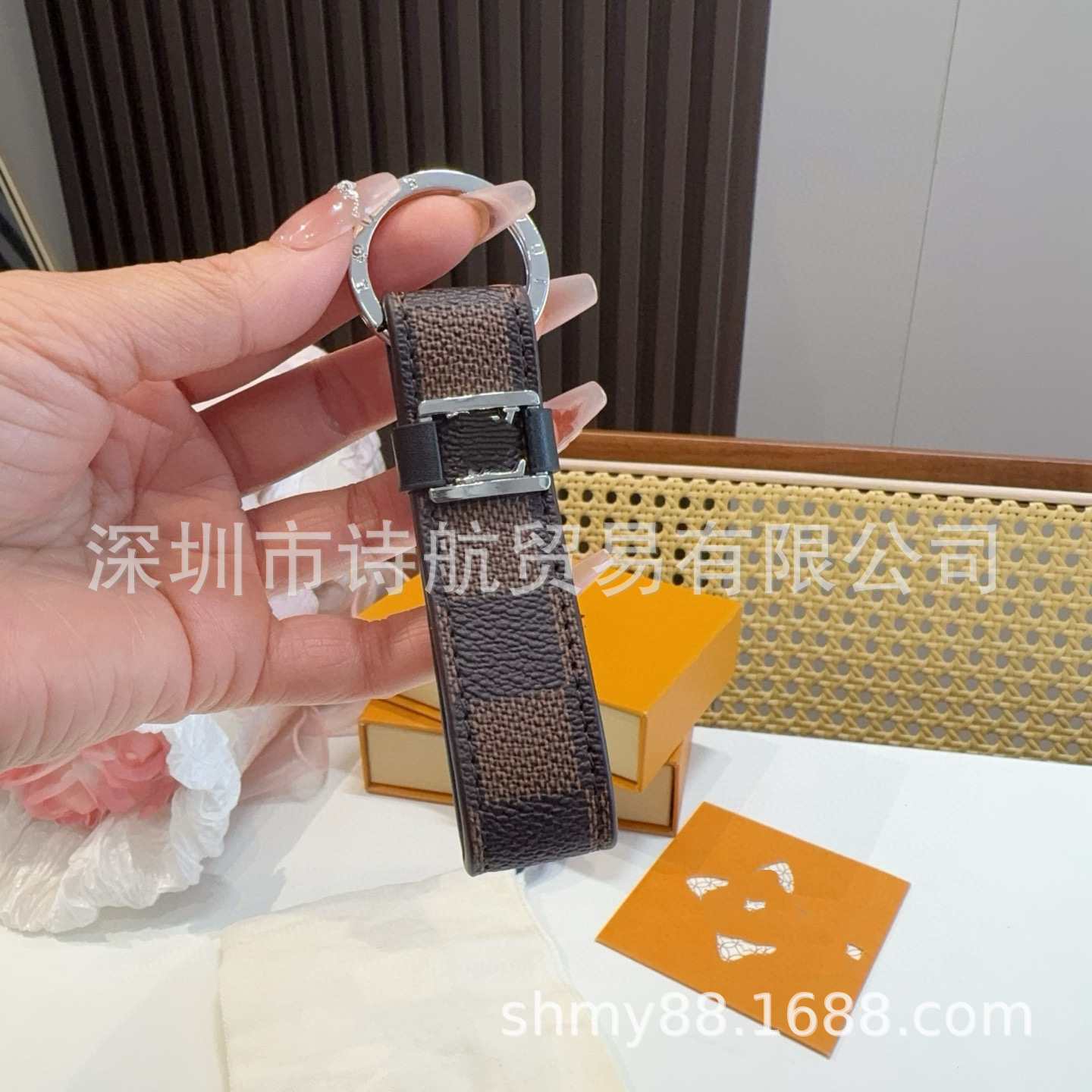 外贸爆款钥匙扣挂件欧美流行时尚老花挂饰钥匙链包汽车配饰新款 4