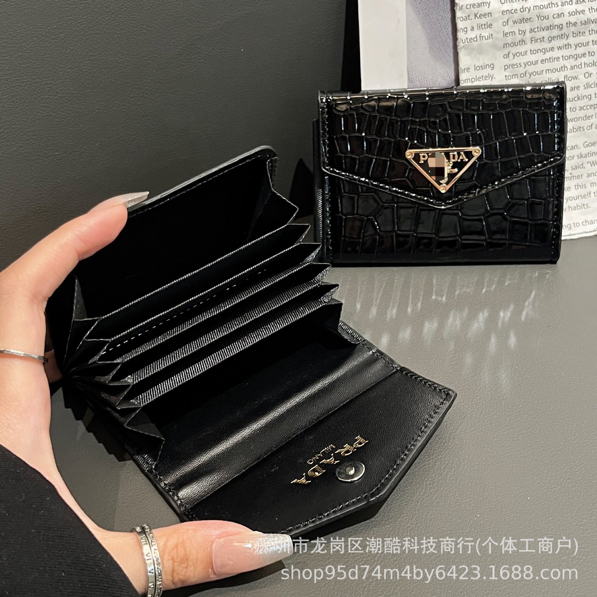 鳄鱼纹普拉金标