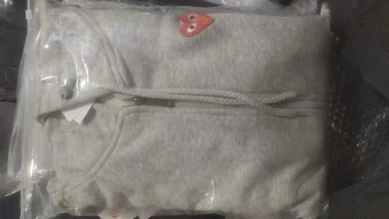 前小红心加绒开衫灰色