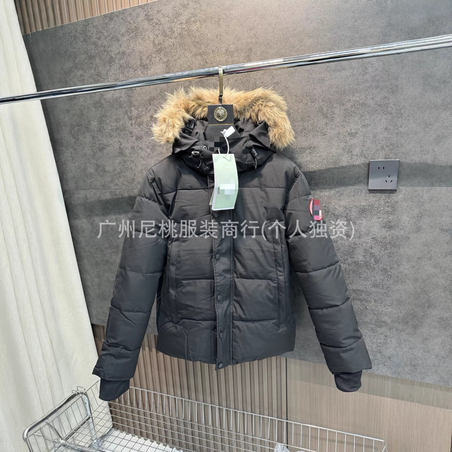 新款正确版鹅大口袋男女情侣派克棉服连帽加厚保暖防风外套 3