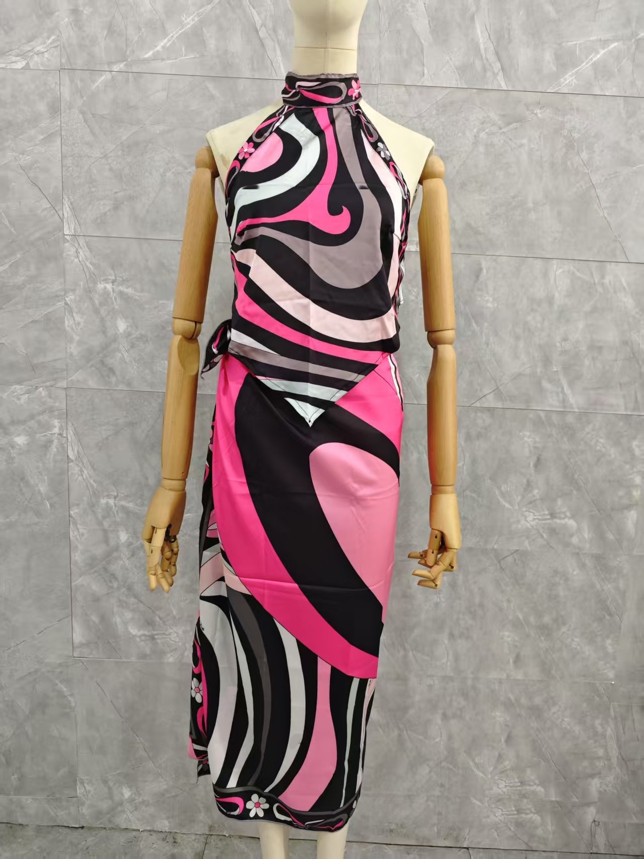 PH2528肚兜.黑红.（配方巾）